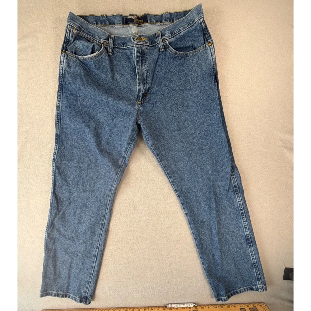 Wrangler George Strait Cowboy Cut Jeans Mens 35x30 Medium Wash Western Denim